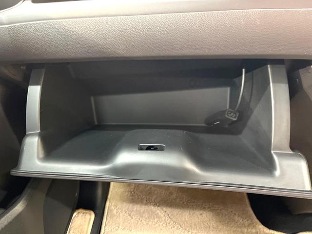 フリード G 両側電動ドア 純正SDナビ バックカメラ 衝突被害軽減システム レーダークルーズ 禁煙車 スマートキー LEDヘッド ETC 車線逸脱警報 オートライト オートエアコン Bluetooth CD(65枚目)