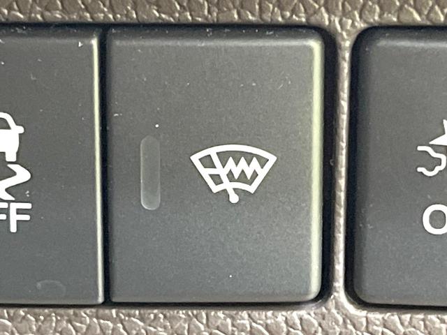 フリード G 両側電動ドア 純正SDナビ バックカメラ 衝突被害軽減システム レーダークルーズ 禁煙車 スマートキー LEDヘッド ETC 車線逸脱警報 オートライト オートエアコン Bluetooth CD(68枚目)