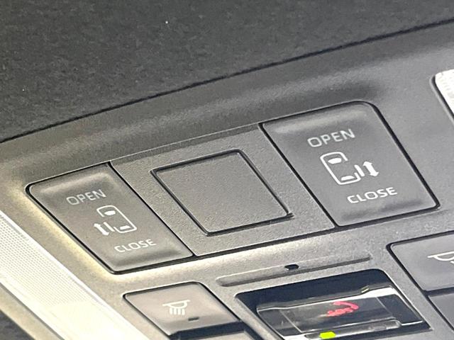 ヴォクシー ハイブリッドS-G 純正10.5型ディスプレイオーディオ 両側電動ドア バックカメラ 衝突被害軽減システム レーダークルーズ 禁煙車 コーナーセンサー スマートキー LEDヘッド ETC2.0 オートハイビーム(3枚目)