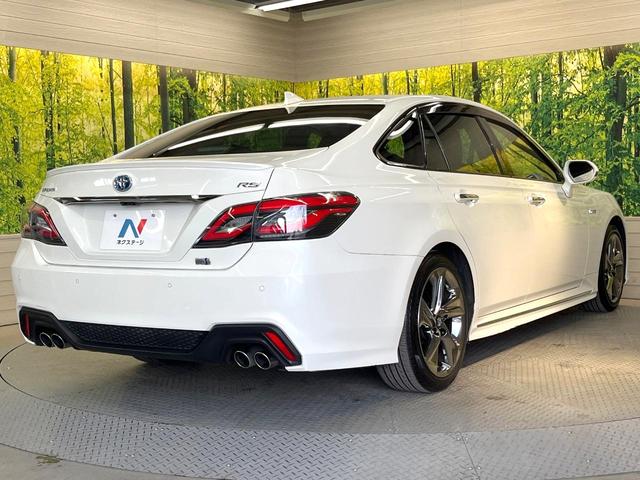 クラウンハイブリッド ＲＳアドバンス　メーカーＳＤナビ　バックカメラ　衝突被害軽減システム　１００Ｖ電源　レーダークルーズ　禁煙車　前席シートエアコン　パドルシフト　ドラレコ　スマートキー　ＬＥＤヘッド　ＥＴＣ２．０　オートハイビーム（17枚目）