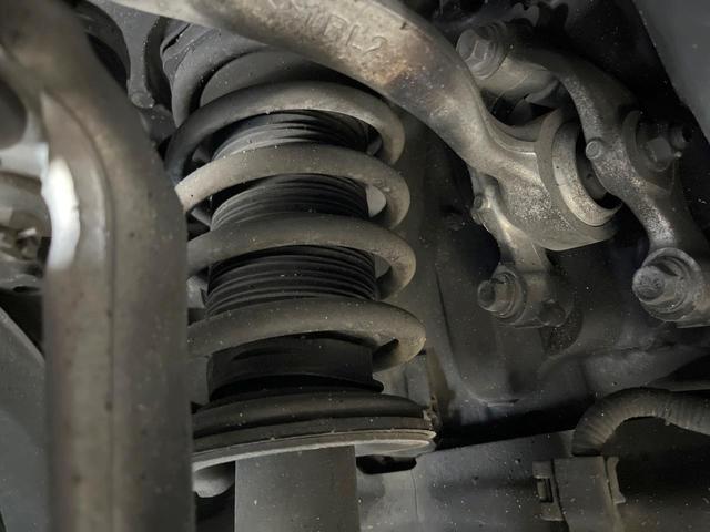 クラウンハイブリッド ＲＳアドバンス　メーカーＳＤナビ　バックカメラ　衝突被害軽減システム　１００Ｖ電源　レーダークルーズ　禁煙車　前席シートエアコン　パドルシフト　ドラレコ　スマートキー　ＬＥＤヘッド　ＥＴＣ２．０　オートハイビーム（21枚目）