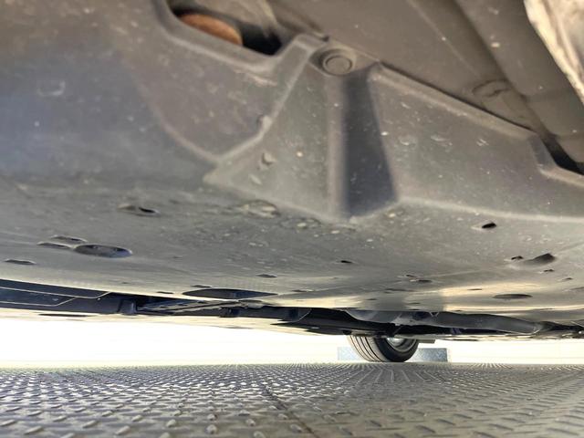 クラウンハイブリッド ＲＳアドバンス　メーカーＳＤナビ　バックカメラ　衝突被害軽減システム　１００Ｖ電源　レーダークルーズ　禁煙車　前席シートエアコン　パドルシフト　ドラレコ　スマートキー　ＬＥＤヘッド　ＥＴＣ２．０　オートハイビーム（22枚目）