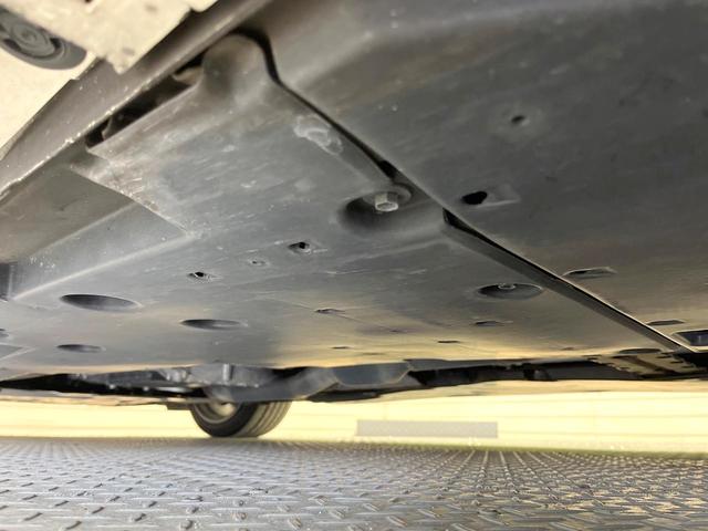 クラウンハイブリッド ＲＳアドバンス　メーカーＳＤナビ　バックカメラ　衝突被害軽減システム　１００Ｖ電源　レーダークルーズ　禁煙車　前席シートエアコン　パドルシフト　ドラレコ　スマートキー　ＬＥＤヘッド　ＥＴＣ２．０　オートハイビーム（23枚目）