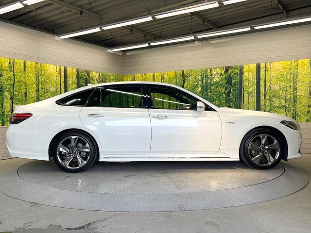 クラウンハイブリッド ＲＳアドバンス　メーカーＳＤナビ　バックカメラ　衝突被害軽減システム　１００Ｖ電源　レーダークルーズ　禁煙車　前席シートエアコン　パドルシフト　ドラレコ　スマートキー　ＬＥＤヘッド　ＥＴＣ２．０　オートハイビーム（27枚目）