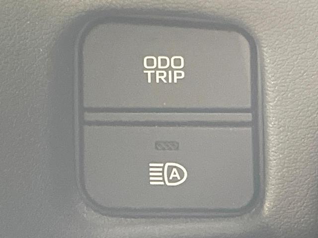 クラウンハイブリッド ＲＳアドバンス　メーカーＳＤナビ　バックカメラ　衝突被害軽減システム　１００Ｖ電源　レーダークルーズ　禁煙車　前席シートエアコン　パドルシフト　ドラレコ　スマートキー　ＬＥＤヘッド　ＥＴＣ２．０　オートハイビーム（54枚目）