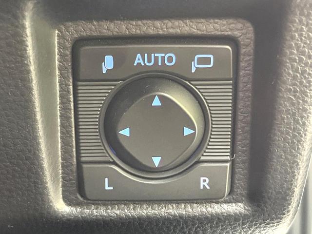 クラウンハイブリッド ＲＳアドバンス　メーカーＳＤナビ　バックカメラ　衝突被害軽減システム　１００Ｖ電源　レーダークルーズ　禁煙車　前席シートエアコン　パドルシフト　ドラレコ　スマートキー　ＬＥＤヘッド　ＥＴＣ２．０　オートハイビーム（57枚目）