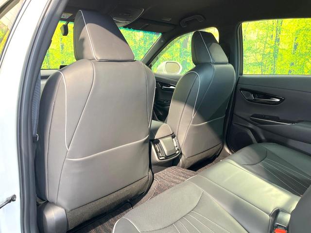 クラウンハイブリッド ＲＳアドバンス　メーカーＳＤナビ　バックカメラ　衝突被害軽減システム　１００Ｖ電源　レーダークルーズ　禁煙車　前席シートエアコン　パドルシフト　ドラレコ　スマートキー　ＬＥＤヘッド　ＥＴＣ２．０　オートハイビーム（61枚目）