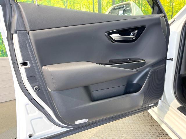 クラウンハイブリッド ＲＳアドバンス　メーカーＳＤナビ　バックカメラ　衝突被害軽減システム　１００Ｖ電源　レーダークルーズ　禁煙車　前席シートエアコン　パドルシフト　ドラレコ　スマートキー　ＬＥＤヘッド　ＥＴＣ２．０　オートハイビーム（64枚目）