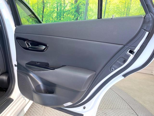 クラウンハイブリッド ＲＳアドバンス　メーカーＳＤナビ　バックカメラ　衝突被害軽減システム　１００Ｖ電源　レーダークルーズ　禁煙車　前席シートエアコン　パドルシフト　ドラレコ　スマートキー　ＬＥＤヘッド　ＥＴＣ２．０　オートハイビーム（67枚目）