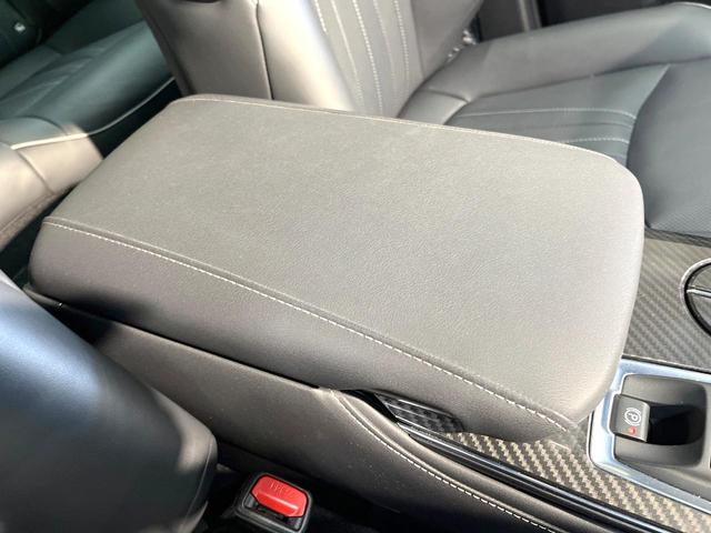 クラウンハイブリッド ＲＳアドバンス　メーカーＳＤナビ　バックカメラ　衝突被害軽減システム　１００Ｖ電源　レーダークルーズ　禁煙車　前席シートエアコン　パドルシフト　ドラレコ　スマートキー　ＬＥＤヘッド　ＥＴＣ２．０　オートハイビーム（69枚目）