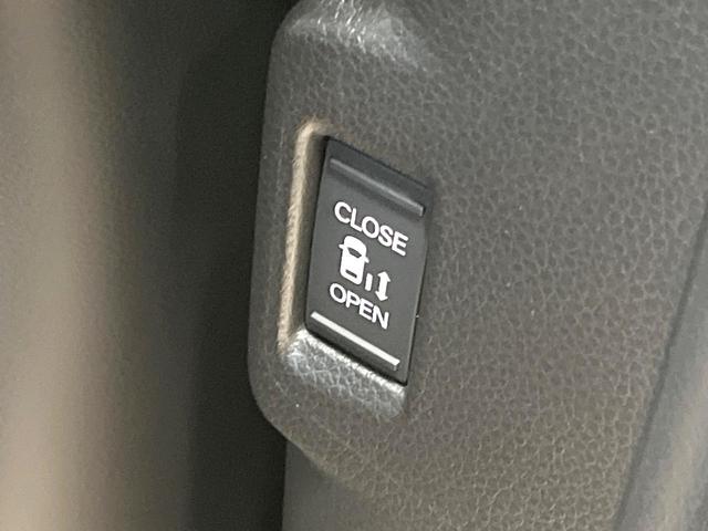 ステップワゴン e:HEVスパーダ 両側電動スライドドア 純正11.4型ナビ 全周囲カメラ 衝突被害軽減システム アダプティブクルーズ 禁煙車 ハーフレザーシート シートヒーター LEDヘッド LEDフォグ ETC オートハイビーム(60枚目)