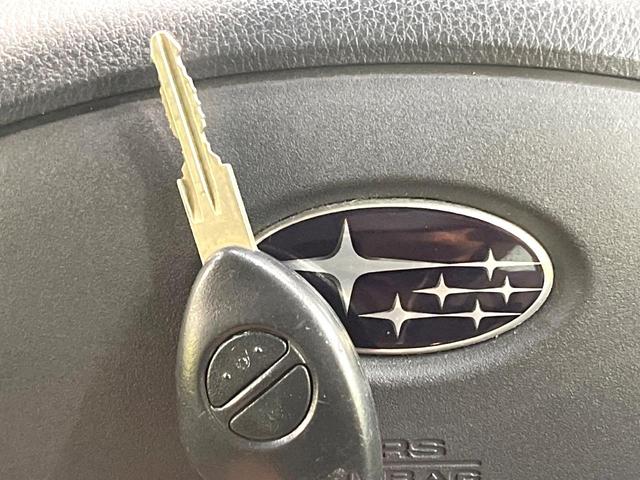 ステラ カスタムR 禁煙車 HIDヘッドランプ ETC 純正14インチアルミ CDオーディオ ファブリックシート 電動格納ミラー パワーウィンドウ パワーステアリング プライバシーガラス(5枚目)