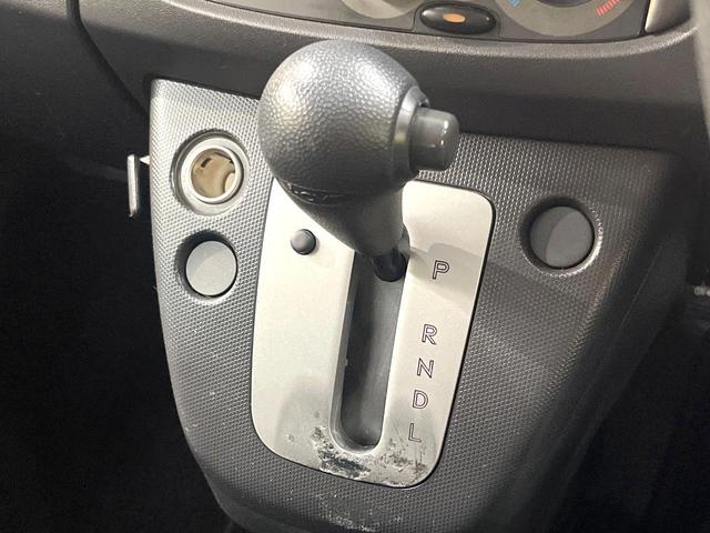 ステラ カスタムR 禁煙車 HIDヘッドランプ ETC 純正14インチアルミ CDオーディオ ファブリックシート 電動格納ミラー パワーウィンドウ パワーステアリング プライバシーガラス(32枚目)