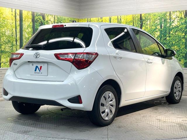 ヴィッツ F 純正SDナビ バックカメラ 衝突被害軽減システム 禁煙車 ビルトインETC オートハイビーム 車線逸脱警報 Bluetooth CD 地デジ 電動格納ミラー 横滑り防止装置 ヘッドライトレベライザー(17枚目)