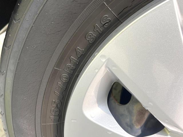 ヴィッツ F 純正SDナビ バックカメラ 衝突被害軽減システム 禁煙車 ビルトインETC オートハイビーム 車線逸脱警報 Bluetooth CD 地デジ 電動格納ミラー 横滑り防止装置 ヘッドライトレベライザー(32枚目)