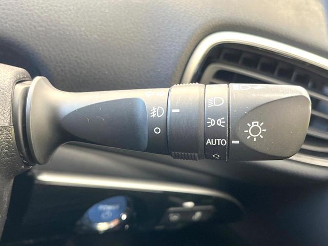 プリウス Aプレミアム 純正9型SDナビ 本革シート バックカメラ 衝突被害軽減システム 100V電源 レーダークルーズ 前席シートエアコン パワーシート ドラレコ コーナーセンサー スマートキー LEDヘッド ETC(40枚目)