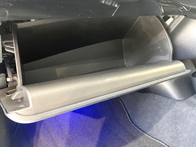 プリウス Aプレミアム 純正9型SDナビ 本革シート バックカメラ 衝突被害軽減システム 100V電源 レーダークルーズ 前席シートエアコン パワーシート ドラレコ コーナーセンサー スマートキー LEDヘッド ETC(72枚目)