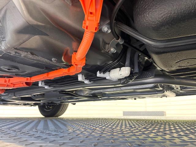 シエンタ ハイブリッドＧ　登録済未使用車　両側電動ドア　全周囲カメラ　衝突被害軽減システム　レーダークルーズ　コーナーセンサー　スマートキー　ＬＥＤヘッド　ビルトインＥＴＣ　オートハイビーム　車線逸脱警報　オートライト（22枚目）