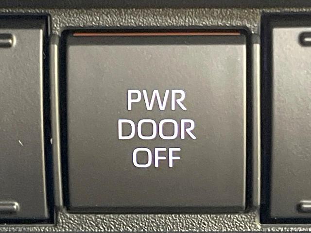 シエンタ ハイブリッドＧ　登録済未使用車　両側電動ドア　全周囲カメラ　衝突被害軽減システム　レーダークルーズ　コーナーセンサー　スマートキー　ＬＥＤヘッド　ビルトインＥＴＣ　オートハイビーム　車線逸脱警報　オートライト（64枚目）