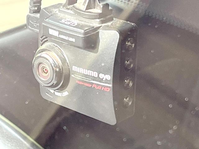 ノート e-パワー メダリスト SDナビ 衝突被害軽減システム 禁煙車 ハーフレザーシート ドラレコ スマートキー LEDヘッド 車線逸脱警報 オートライト オートエアコン 純正15インチアルミ CD DVD再生 地デジ(4枚目)