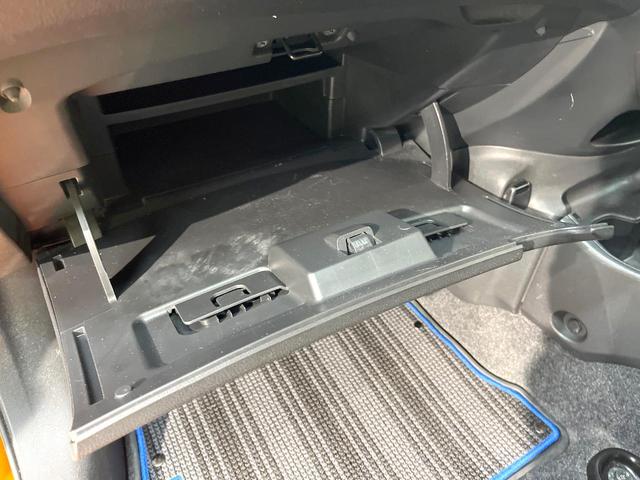 ノート e-パワー メダリスト SDナビ 衝突被害軽減システム 禁煙車 ハーフレザーシート ドラレコ スマートキー LEDヘッド 車線逸脱警報 オートライト オートエアコン 純正15インチアルミ CD DVD再生 地デジ(53枚目)