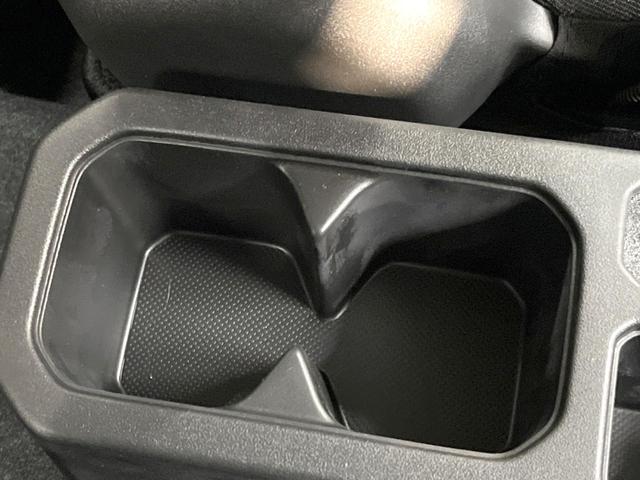 ジムニー XC 4WD ターボ 届出済未使用車 衝突被害軽減システム コーナーセンサー スマートキー LEDヘッド クルコン シートヒーター オートハイビーム オートライト オートエアコン 純正16インチアルミ(59枚目)