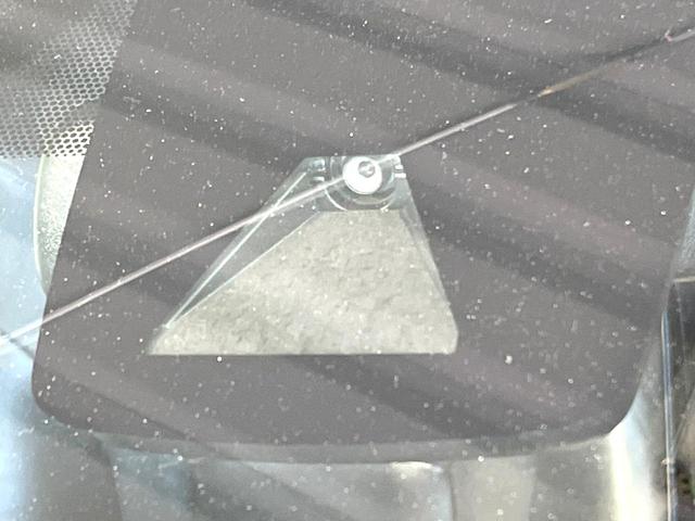 プリウス Aプレミアム ツーリングセレクション 純正SDナビ バックカメラ 衝突被害軽減システム レーダークルーズ レザーシート パワーシート コーナーセンサー スマートキー LEDヘッド ビルトインETC パークアシスト オートエアコン(3枚目)