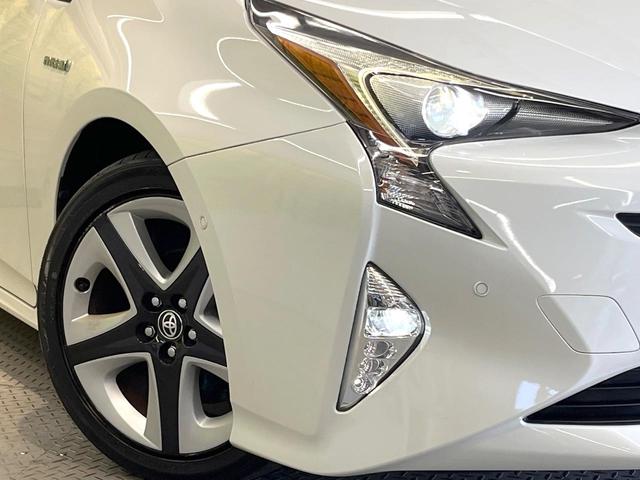 プリウス Aプレミアム ツーリングセレクション 純正SDナビ バックカメラ 衝突被害軽減システム レーダークルーズ レザーシート パワーシート コーナーセンサー スマートキー LEDヘッド ビルトインETC パークアシスト オートエアコン(12枚目)