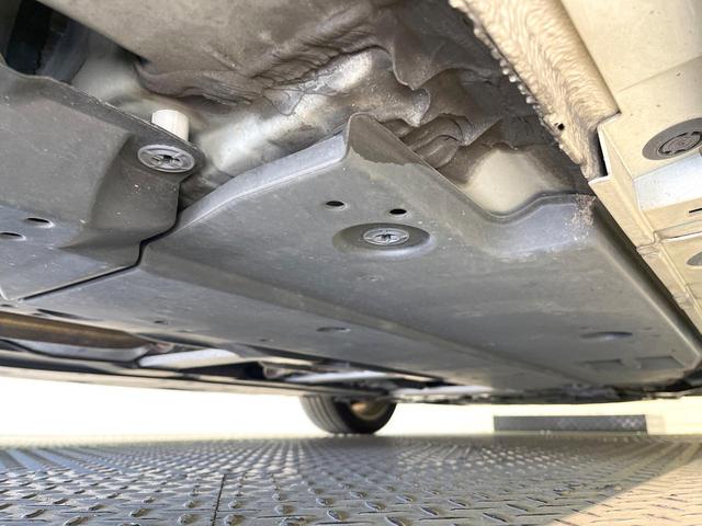 プリウス Aプレミアム ツーリングセレクション 純正SDナビ バックカメラ 衝突被害軽減システム レーダークルーズ レザーシート パワーシート コーナーセンサー スマートキー LEDヘッド ビルトインETC パークアシスト オートエアコン(21枚目)