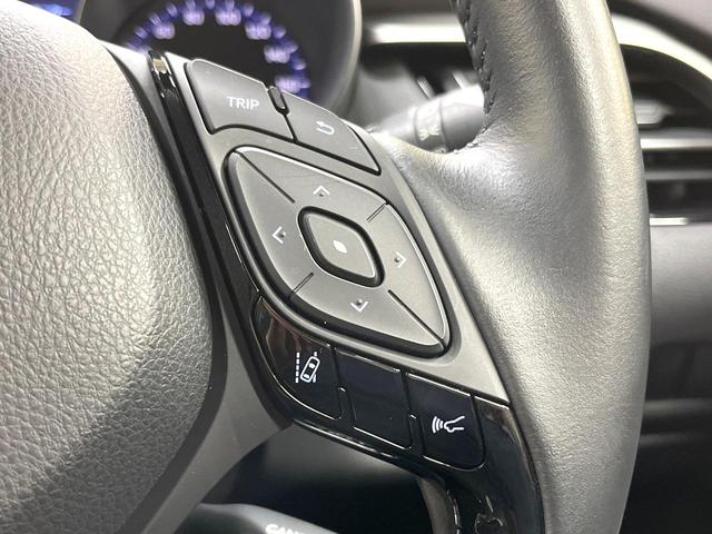 C-HR G 純正8型ディスプレイオーディオ バックカメラ 衝突軽減装置 レーダークルーズ 禁煙車 ハーフレザーシート シートヒーター ドラレコ スマートキー LEDヘッド ビルトインETC オートハイビーム(6枚目)