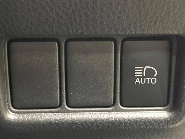 C-HR G 純正8型ディスプレイオーディオ バックカメラ 衝突軽減装置 レーダークルーズ 禁煙車 ハーフレザーシート シートヒーター ドラレコ スマートキー LEDヘッド ビルトインETC オートハイビーム(57枚目)