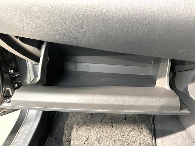 C-HR G 純正8型ディスプレイオーディオ バックカメラ 衝突軽減装置 レーダークルーズ 禁煙車 ハーフレザーシート シートヒーター ドラレコ スマートキー LEDヘッド ビルトインETC オートハイビーム(73枚目)