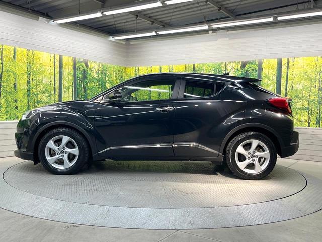 C-HR S 純正9型SDナビ バックカメラ 衝突被害軽減システム レーダークルーズ 禁煙車 スマートキー LEDヘッド ビルトインETC オートハイビーム 車線逸脱警報 オートライト デュアルエアコン(26枚目)