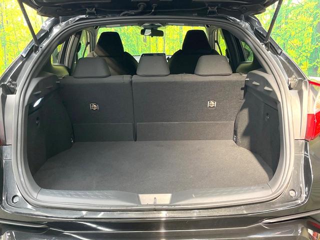 C-HR S 純正9型SDナビ バックカメラ 衝突被害軽減システム レーダークルーズ 禁煙車 スマートキー LEDヘッド ビルトインETC オートハイビーム 車線逸脱警報 オートライト デュアルエアコン(61枚目)