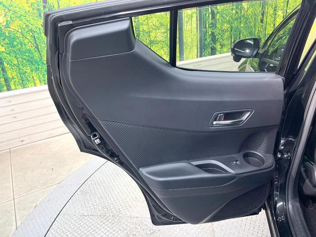 C-HR S 純正9型SDナビ バックカメラ 衝突被害軽減システム レーダークルーズ 禁煙車 スマートキー LEDヘッド ビルトインETC オートハイビーム 車線逸脱警報 オートライト デュアルエアコン(65枚目)