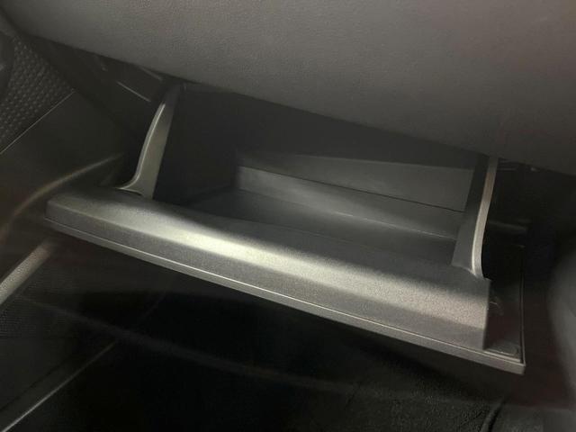 C-HR S 純正9型SDナビ バックカメラ 衝突被害軽減システム レーダークルーズ 禁煙車 スマートキー LEDヘッド ビルトインETC オートハイビーム 車線逸脱警報 オートライト デュアルエアコン(69枚目)