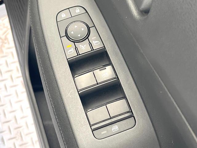 ノート Ｓ　全周囲カメラ　衝突被害軽減システム　禁煙車　コーナーセンサー　スマートキー　ＬＥＤヘッド　ビルトインＥＴＣ　オートハイビーム　車線逸脱警報　オートライト　オートエアコン　ＣＤ　ＬＥＤフォグ（53枚目）