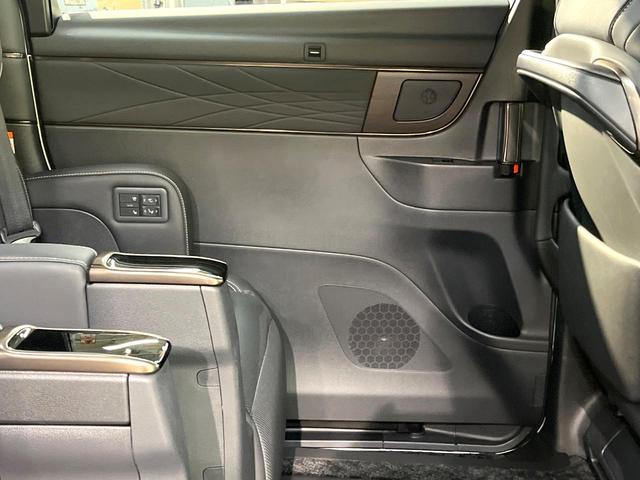 アルファード Z ガラスルーフ 両側電動ドア 後席モニター 全周囲カメラ 衝突被害軽減システム 100V電源 レーダークルーズ 禁煙車 電動リアゲート レザーシート ドラレコ コーナーセンサー スマートキー(62枚目)