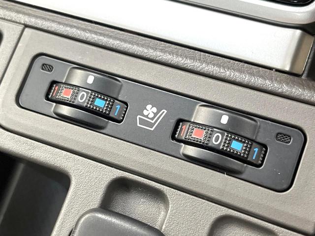 ランドクルーザープラド TX Lパッケージ マットブラックエディション 4WD サンルーフ 全周囲カメラ 衝突被害軽減システム レーダークルーズ 禁煙車 レザーシート 全席シートヒーター コーナーセンサー スマートキー LEDヘッド ETC2.0 オートハイビーム(7枚目)
