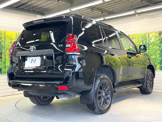 ランドクルーザープラド TX Lパッケージ マットブラックエディション 4WD サンルーフ 全周囲カメラ 衝突被害軽減システム レーダークルーズ 禁煙車 レザーシート 全席シートヒーター コーナーセンサー スマートキー LEDヘッド ETC2.0 オートハイビーム(18枚目)