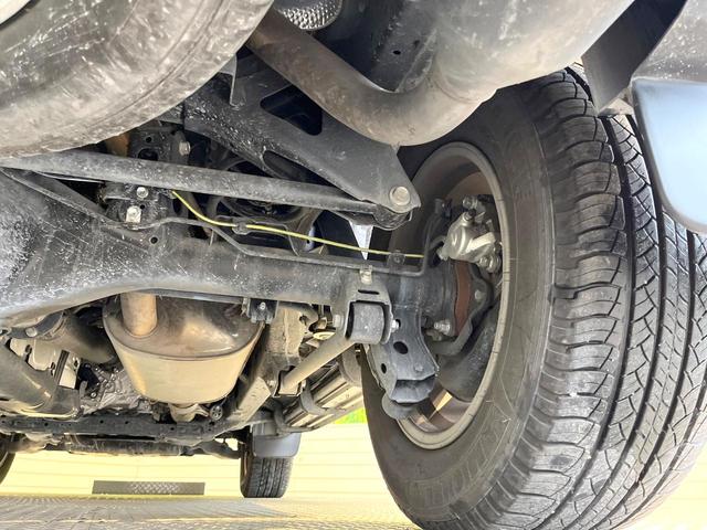 ランドクルーザープラド TX Lパッケージ マットブラックエディション 4WD サンルーフ 全周囲カメラ 衝突被害軽減システム レーダークルーズ 禁煙車 レザーシート 全席シートヒーター コーナーセンサー スマートキー LEDヘッド ETC2.0 オートハイビーム(22枚目)