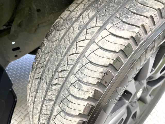 ランドクルーザープラド TX Lパッケージ マットブラックエディション 4WD サンルーフ 全周囲カメラ 衝突被害軽減システム レーダークルーズ 禁煙車 レザーシート 全席シートヒーター コーナーセンサー スマートキー LEDヘッド ETC2.0 オートハイビーム(34枚目)
