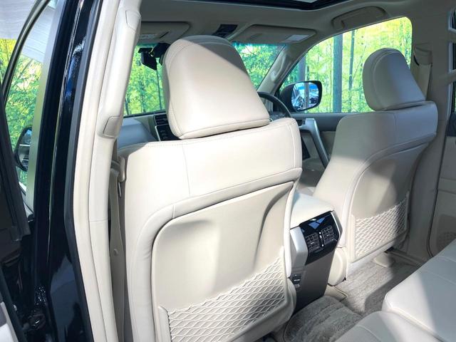 ランドクルーザープラド TX Lパッケージ マットブラックエディション 4WD サンルーフ 全周囲カメラ 衝突被害軽減システム レーダークルーズ 禁煙車 レザーシート 全席シートヒーター コーナーセンサー スマートキー LEDヘッド ETC2.0 オートハイビーム(55枚目)