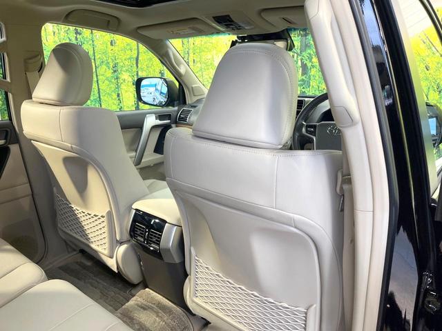 ランドクルーザープラド TX Lパッケージ マットブラックエディション 4WD サンルーフ 全周囲カメラ 衝突被害軽減システム レーダークルーズ 禁煙車 レザーシート 全席シートヒーター コーナーセンサー スマートキー LEDヘッド ETC2.0 オートハイビーム(56枚目)