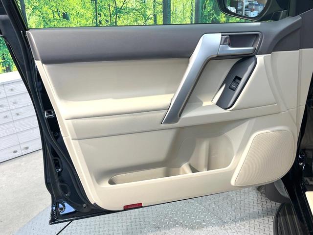 ランドクルーザープラド TX Lパッケージ マットブラックエディション 4WD サンルーフ 全周囲カメラ 衝突被害軽減システム レーダークルーズ 禁煙車 レザーシート 全席シートヒーター コーナーセンサー スマートキー LEDヘッド ETC2.0 オートハイビーム(63枚目)