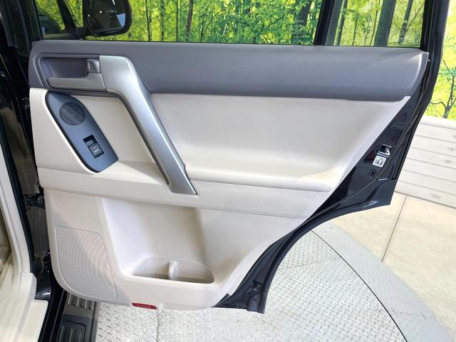 ランドクルーザープラド TX Lパッケージ マットブラックエディション 4WD サンルーフ 全周囲カメラ 衝突被害軽減システム レーダークルーズ 禁煙車 レザーシート 全席シートヒーター コーナーセンサー スマートキー LEDヘッド ETC2.0 オートハイビーム(66枚目)