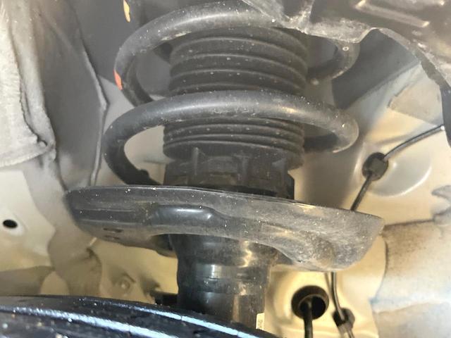 シエンタ ハイブリッドZ 両側電動ドア 全周囲カメラ 衝突被害軽減システム レーダークルーズ 禁煙車 ドラレコ コーナーセンサー スマートキー LEDヘッド ビルトインETC オートハイビーム 車線逸脱警報 オートライト(21枚目)