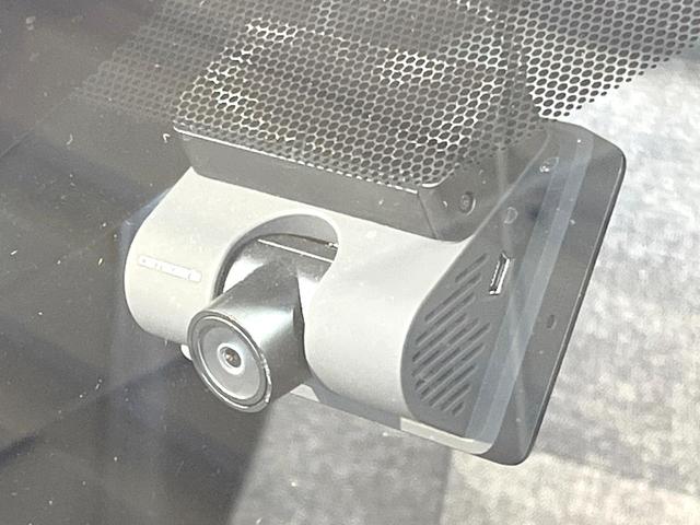 シエンタ ハイブリッドZ 両側電動ドア 全周囲カメラ 衝突被害軽減システム レーダークルーズ 禁煙車 ドラレコ コーナーセンサー スマートキー LEDヘッド ビルトインETC オートハイビーム 車線逸脱警報 オートライト(38枚目)