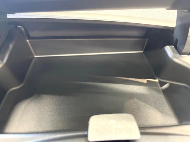 シエンタ ハイブリッドZ 両側電動ドア 全周囲カメラ 衝突被害軽減システム レーダークルーズ 禁煙車 ドラレコ コーナーセンサー スマートキー LEDヘッド ビルトインETC オートハイビーム 車線逸脱警報 オートライト(56枚目)