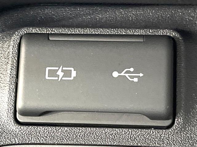 シエンタ ハイブリッドZ 両側電動ドア 全周囲カメラ 衝突被害軽減システム レーダークルーズ 禁煙車 ドラレコ コーナーセンサー スマートキー LEDヘッド ビルトインETC オートハイビーム 車線逸脱警報 オートライト(65枚目)